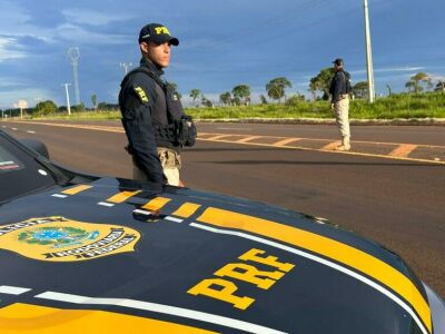 Imagem da notícia PRF flagra motocicleta com placa adulterada em operação na BR-060, em Paraíso das Águas